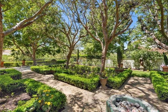31 Black Hawk, Irvine, CA 92603