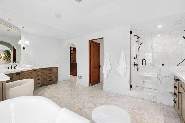 31 Black Hawk, Irvine, CA 92603