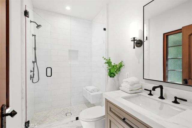 31 Black Hawk, Irvine, CA 92603