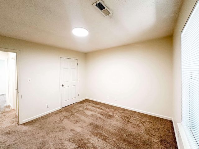 470 Martha Ln Apt C, Clarksville, TN 37043