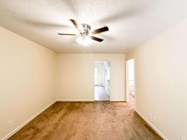 470 Martha Ln Apt C, Clarksville, TN 37043