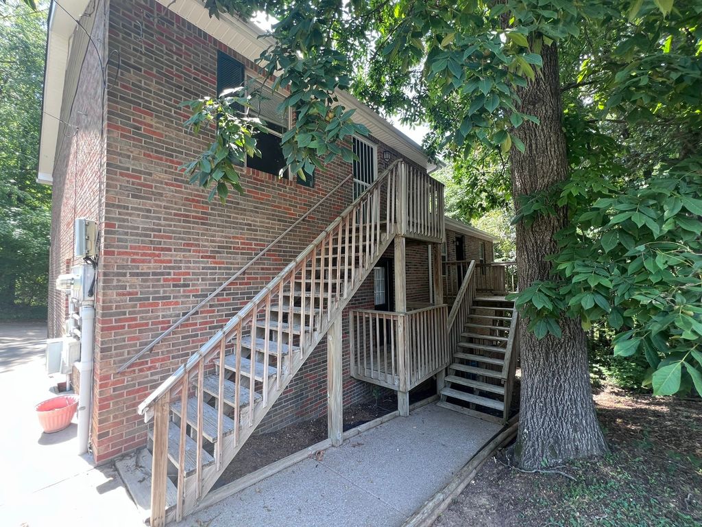 470 Martha Ln Apt C, Clarksville, TN 37043