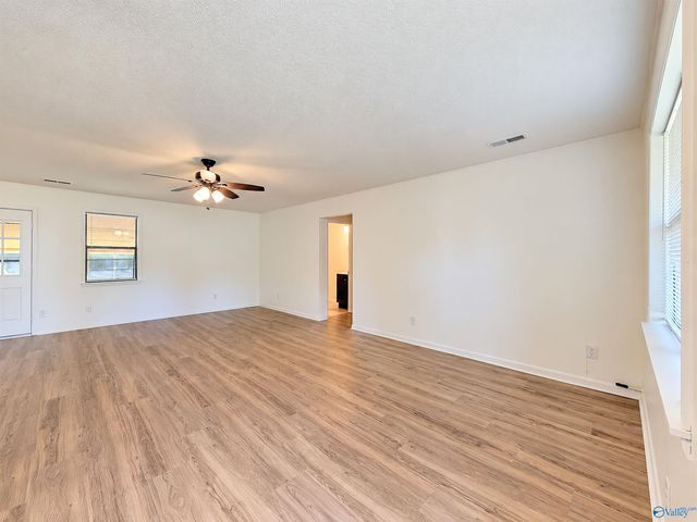 1000 Rhodes Street, Hartselle, AL 35640