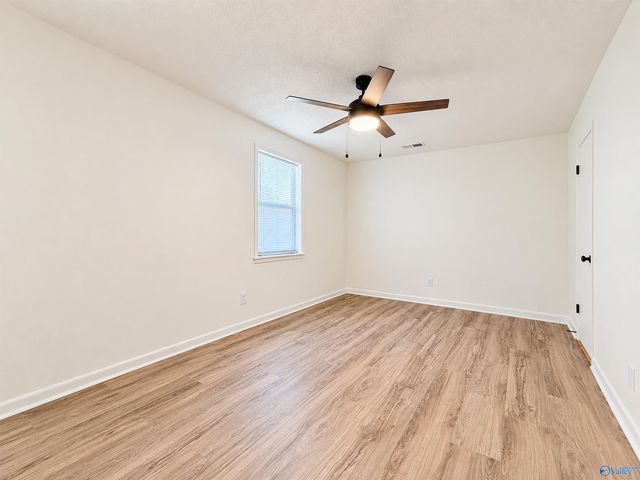 1000 Rhodes Street, Hartselle, AL 35640