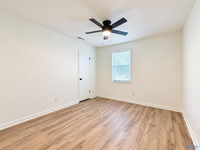 1000 Rhodes Street, Hartselle, AL 35640