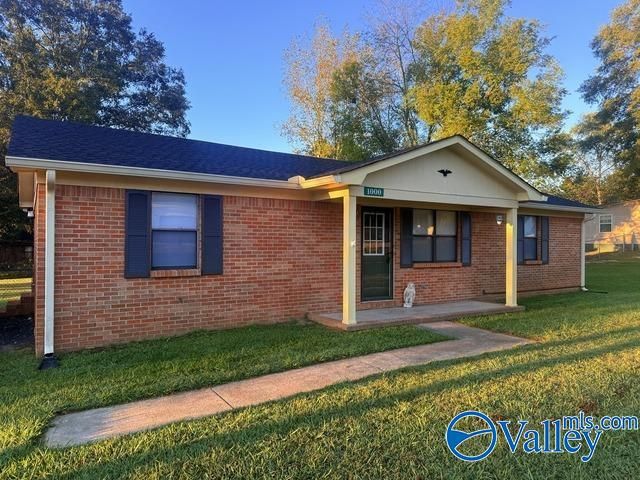 1000 Rhodes Street, Hartselle, AL 35640