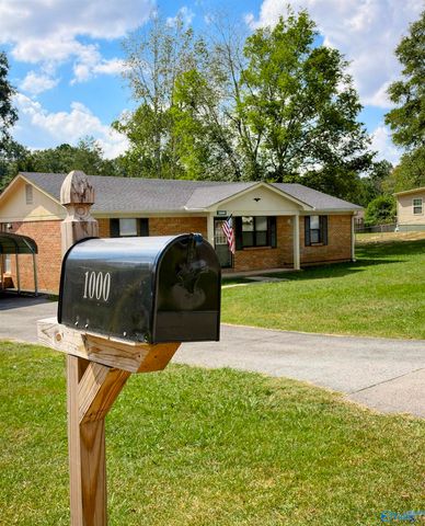 1000 Rhodes Street, Hartselle, AL 35640