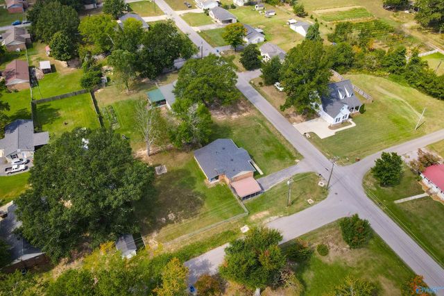 1000 Rhodes Street, Hartselle, AL 35640