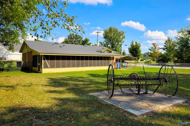 1000 Rhodes Street, Hartselle, AL 35640