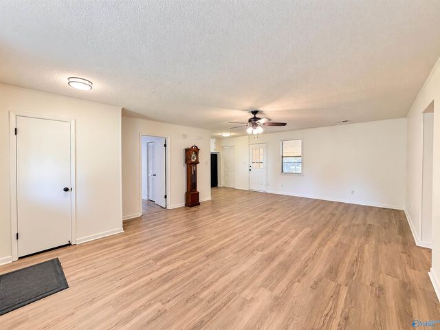 1000 Rhodes Street, Hartselle, AL 35640