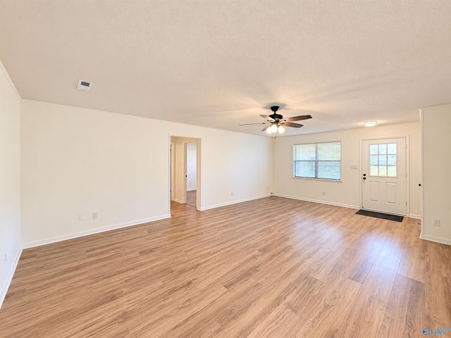 1000 Rhodes Street, Hartselle, AL 35640