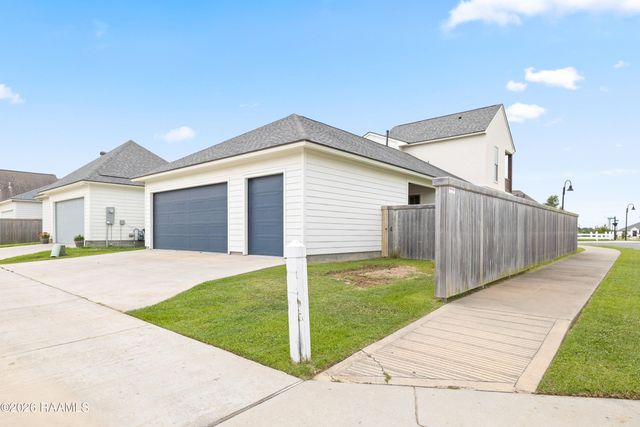 101 Oak Village Drive, Scott, LA 70583
