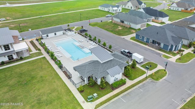 101 Oak Village Drive, Scott, LA 70583