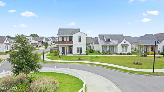 101 Oak Village Drive, Scott, LA 70583
