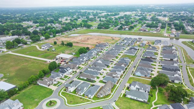 101 Oak Village Drive, Scott, LA 70583