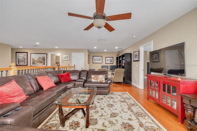 2567 GLORIOSA DRIVE, Palm Harbor, FL 34684