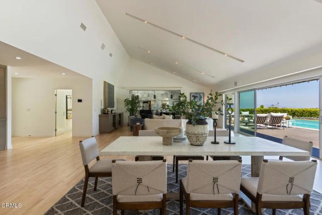 3446 Caribeth Drive, Encino, CA 91436