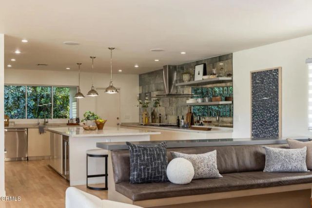 3446 Caribeth Drive, Encino, CA 91436
