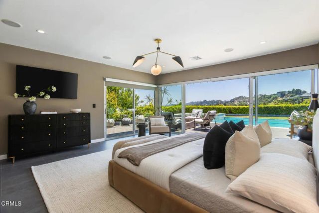 3446 Caribeth Drive, Encino, CA 91436
