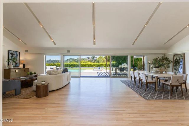 3446 Caribeth Drive, Encino, CA 91436