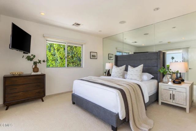 3446 Caribeth Drive, Encino, CA 91436