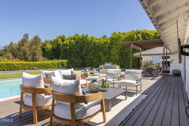 3446 Caribeth Drive, Encino, CA 91436