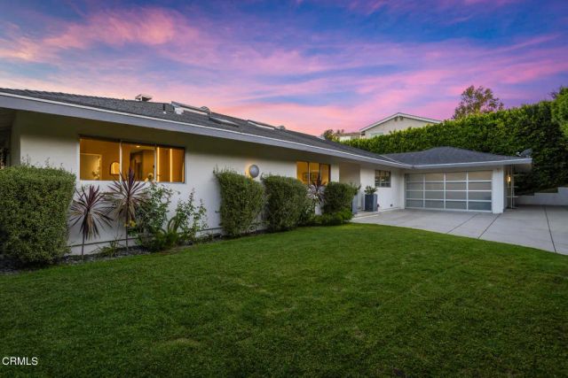 3446 Caribeth Drive, Encino, CA 91436