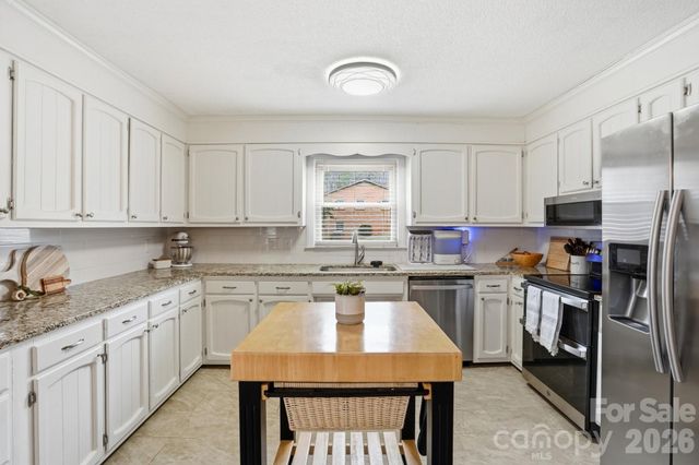 3228 Springfield Drive, Lincolnton, NC 28092