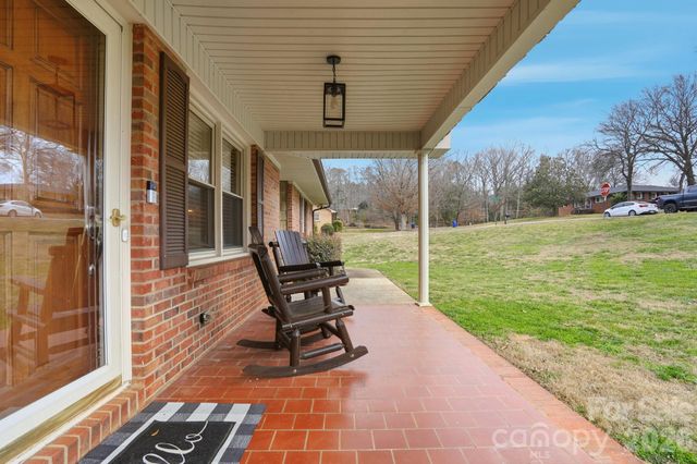 3228 Springfield Drive, Lincolnton, NC 28092