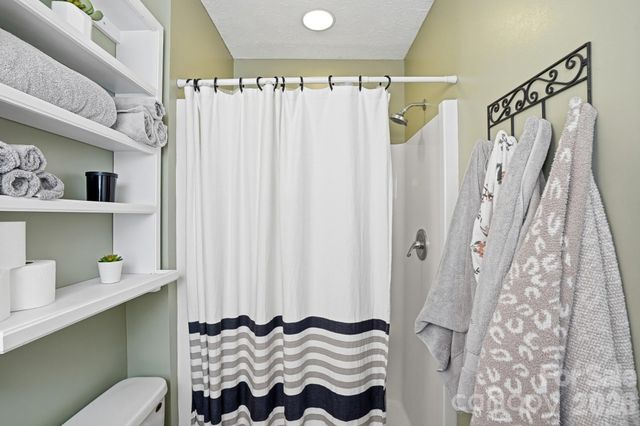 3228 Springfield Drive, Lincolnton, NC 28092