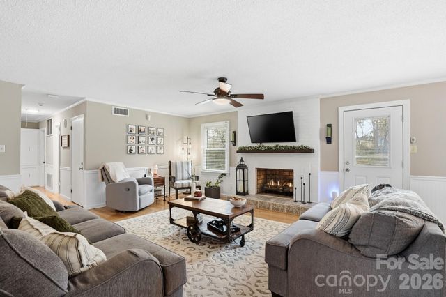 3228 Springfield Drive, Lincolnton, NC 28092