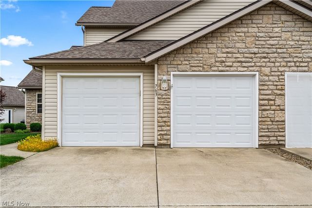 763 Valley View Court, Kent, OH 44240