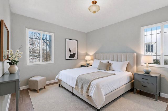 929 Palomas Drive SE, Albuquerque, NM 87108