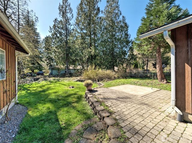 30 NE Brook Place, Tahuya, WA 98588