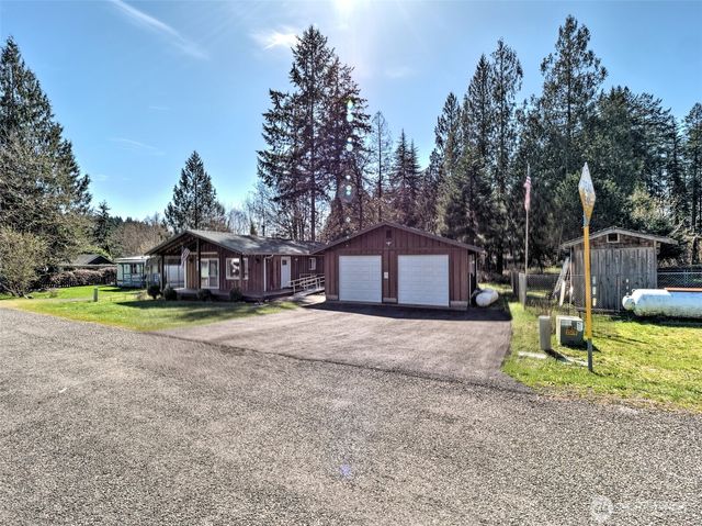 30 NE Brook Place, Tahuya, WA 98588