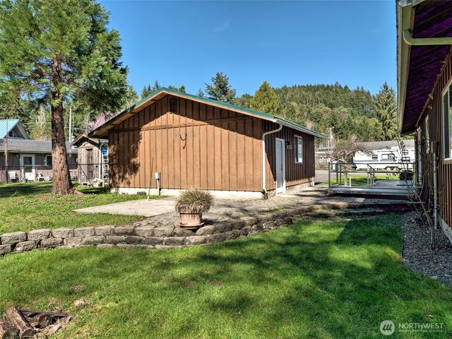 30 NE Brook Place, Tahuya, WA 98588