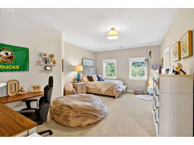 16710 S KRAEFT Rd, Oregon City, OR 97045