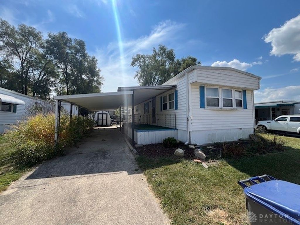 129 Solar Drive, Tipp City, OH 45371