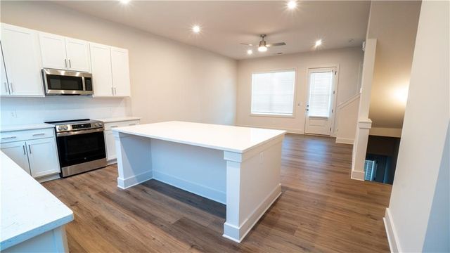 1394 Cozy Cir SE, Atlanta, GA 30315