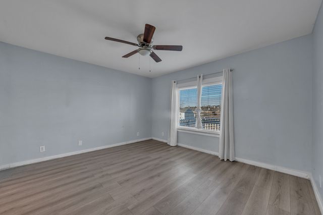 200 Raintree Dr, Hermitage, TN 37076