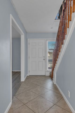 200 Raintree Dr, Hermitage, TN 37076