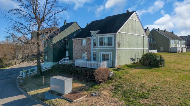 200 Raintree Dr, Hermitage, TN 37076