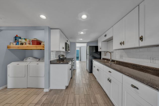 200 Raintree Dr, Hermitage, TN 37076