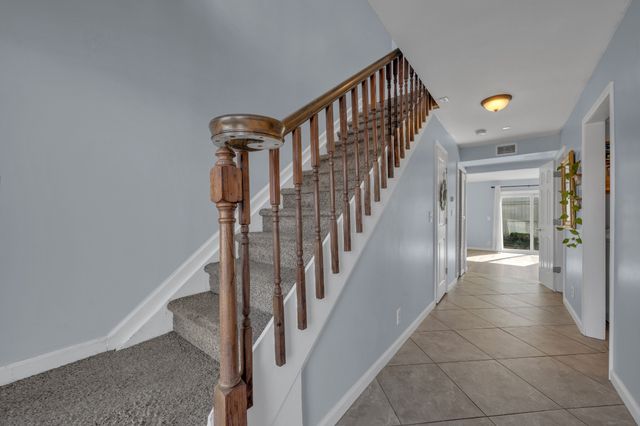 200 Raintree Dr, Hermitage, TN 37076