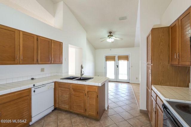 2771 W Camino De La Joya, Tucson, AZ 85756
