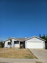 917 N Esther Street, Porterville, CA 93257