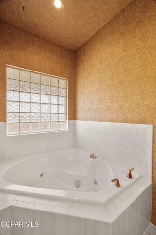 6236 La Posta Drive, El Paso, TX 79912