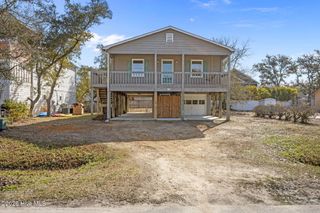 228 NE 52nd Street, Oak Island, NC 28465