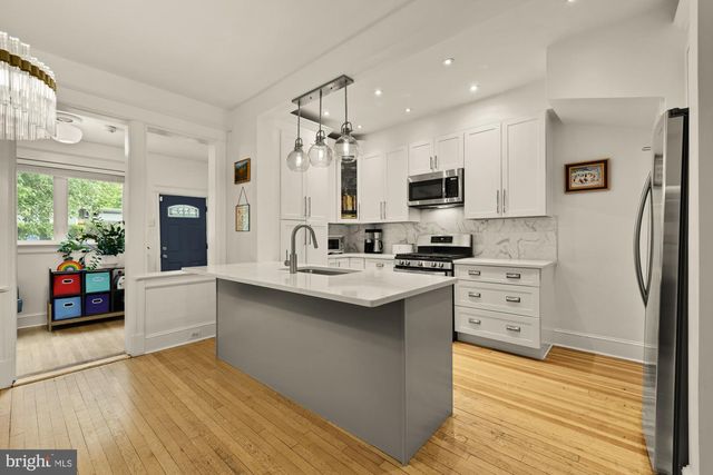 618 FARRAGUT ST NW, Washington, DC 20011