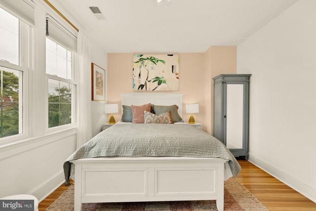 618 FARRAGUT ST NW, Washington, DC 20011